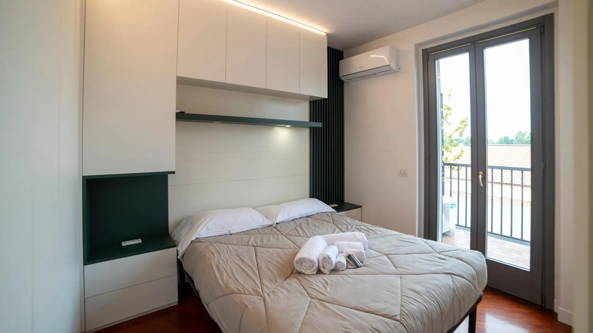 Villa Fenix Milano 0*,